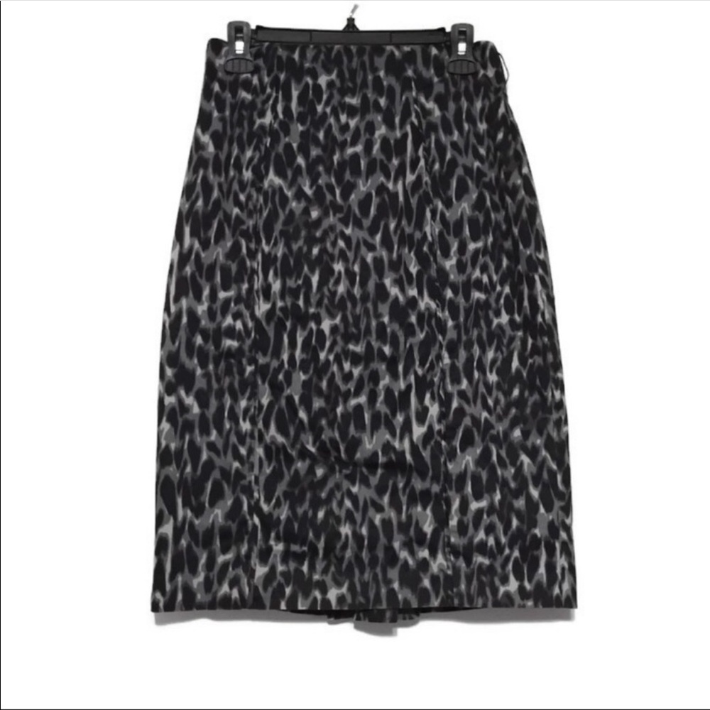 EUC Gray & Black Leopard Worthington Career Skirt